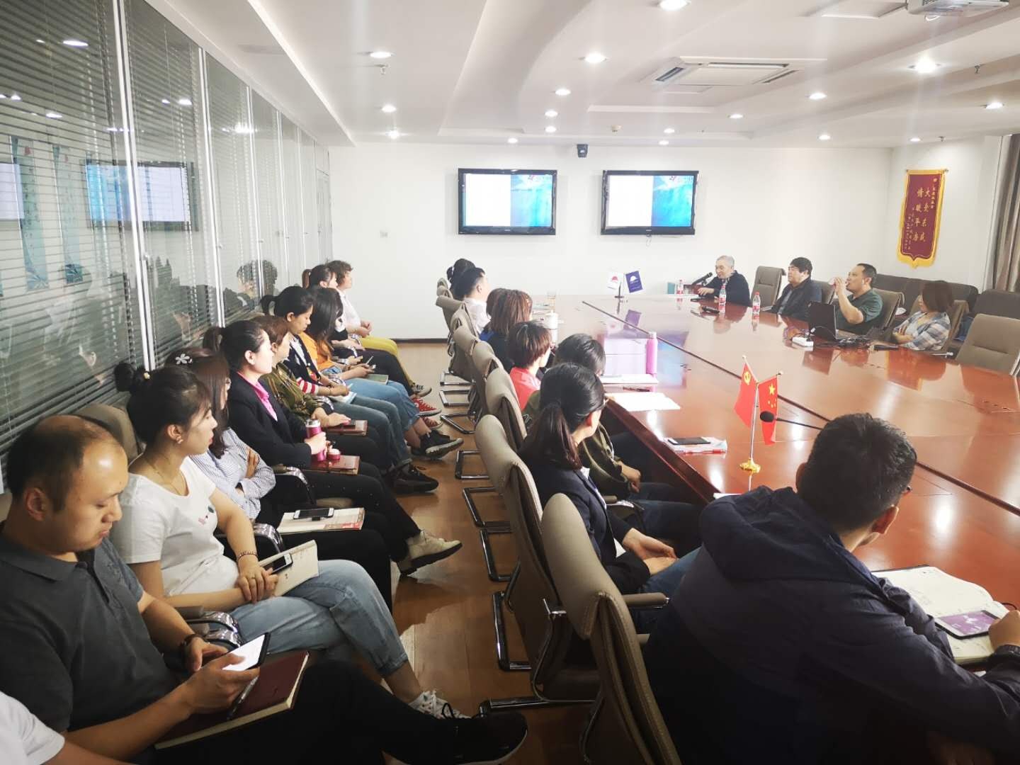 Dongsheng group Holds Health Lecture Activities